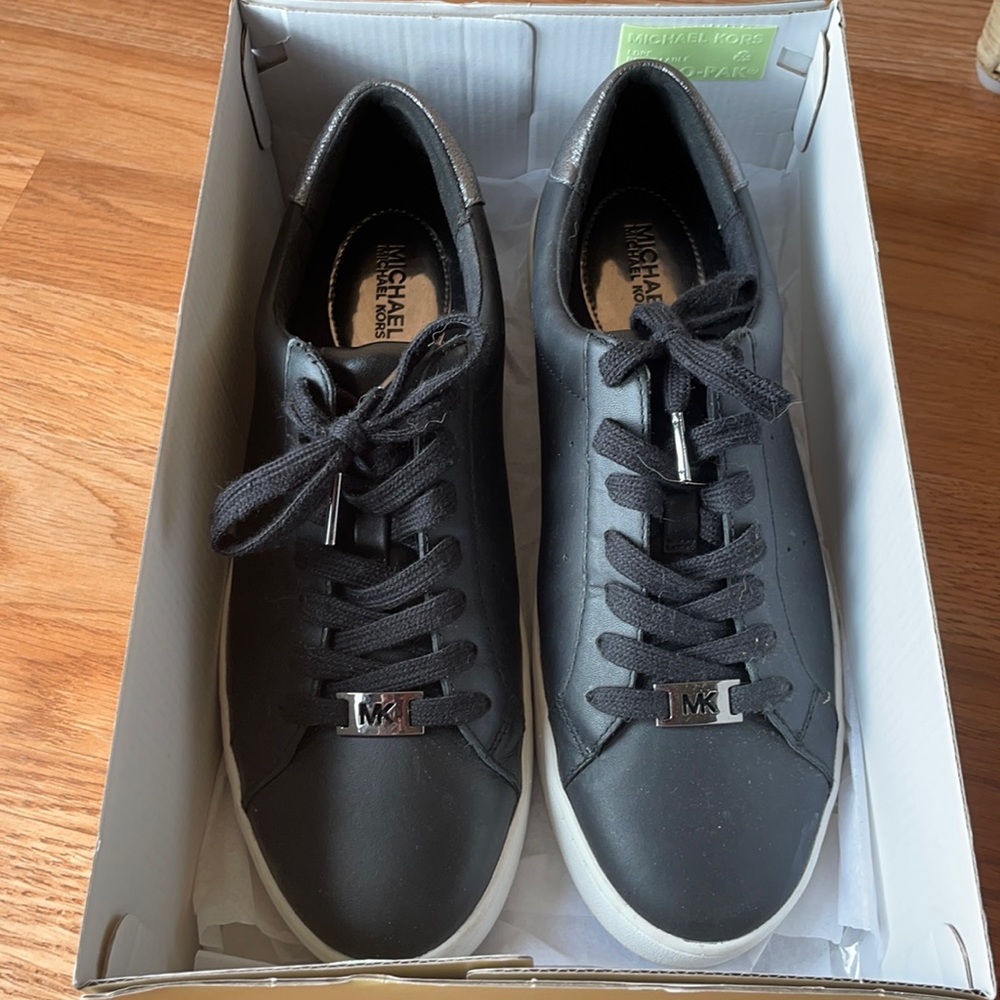 Michael Kors Irving lace up shoes size 9.5